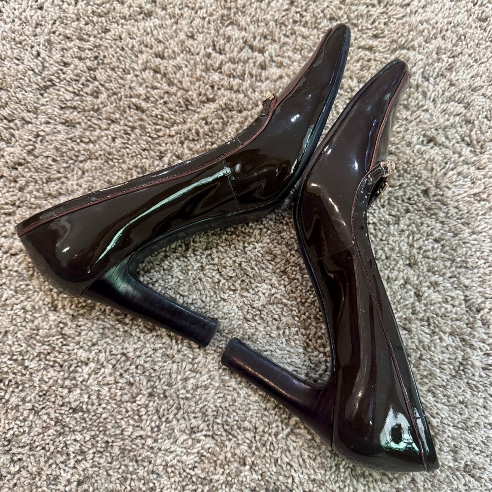 VGUC Bandolino Patent Leather Square-Toe Pumps with Gold Accent in Dark Brown - Picture 4 of 7